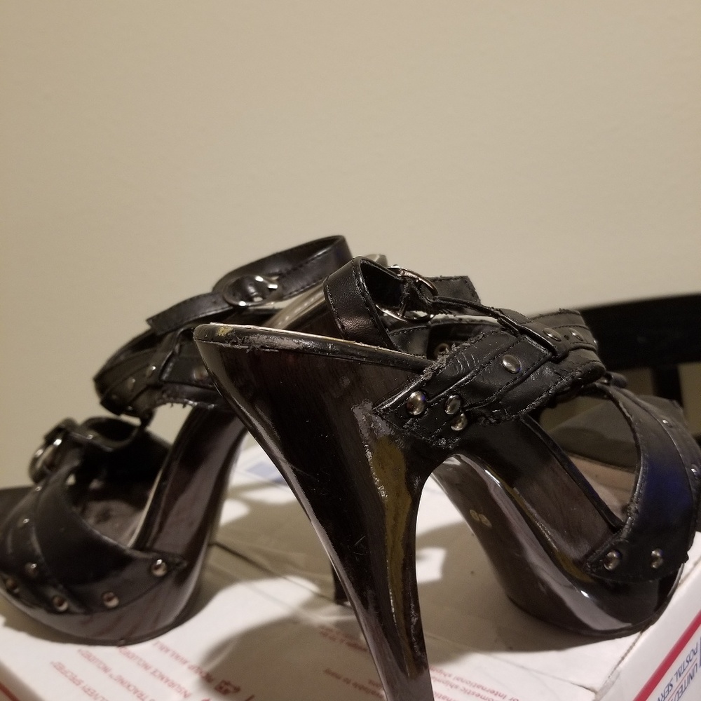 Platform heels - Picture 2 of 2